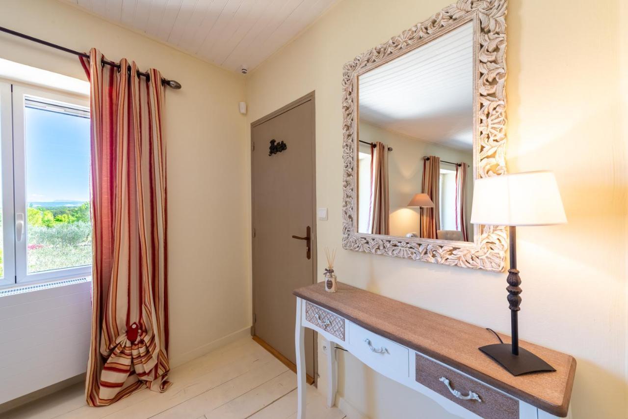Maison d'Hôtes Les Caroubiers Montségur-sur-Lauzon Extérieur photo